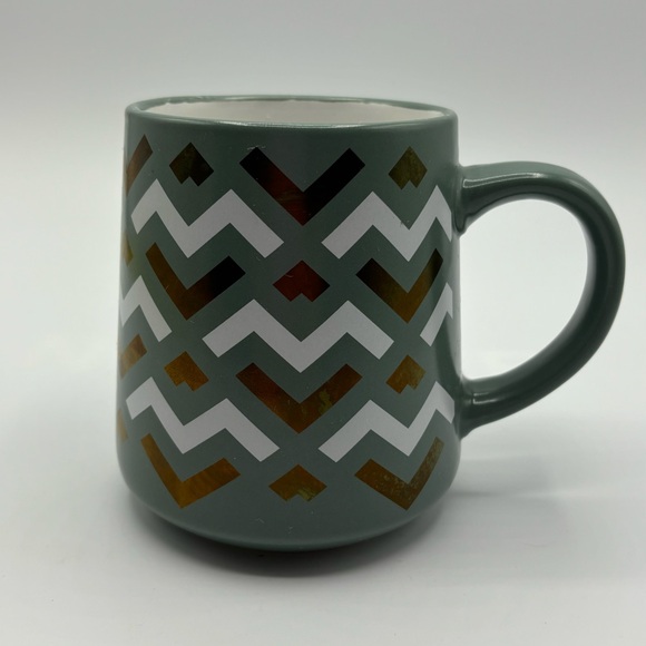 Thyme & Table Ceramic Mug Green Geometric Print Gold And White - Picture 1 of 8